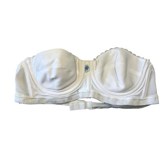 Carnival Other - VTG Strapless Bra White 36A Blue Rosette Detail